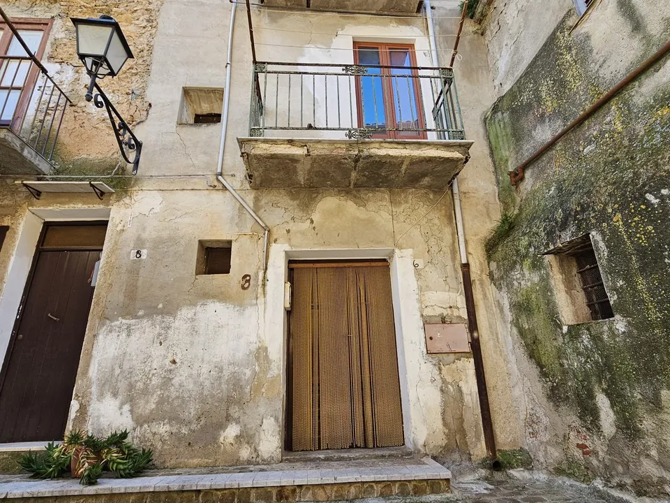 Landsbyhus i Collesano, Palermo - bilde 1
